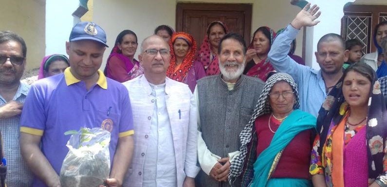 चंडी प्रसाद भट्ट समेत मुख्यमंत्री के वैज्ञानिक सलाहकार ने किया गांवों का भ्रमण