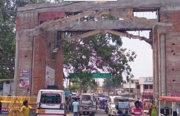 अयोध्या में तोड़ा जाएगा राम प्रवेश द्वार, अब तक खर्च हो चुके 50 करोंड़