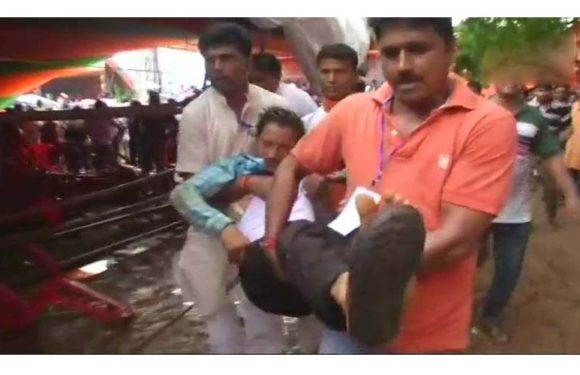 पश्चिम बंगाल में पीएम मोदी की रैली में गिरा पंडाल 22 लोग हुए घायल