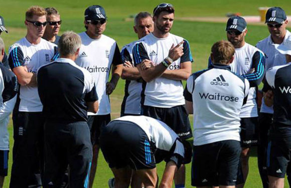 भारत दुनिया की नंबर एक टेस्ट टीम,भारत की तेज गेंदबाजी से डरती है इंग्लैंड