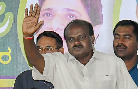 कर्नाटक के सीएम कुमारस्वामी का पहला बजट पेश, किसानों को दिया कर्जमाफी का तोहफा