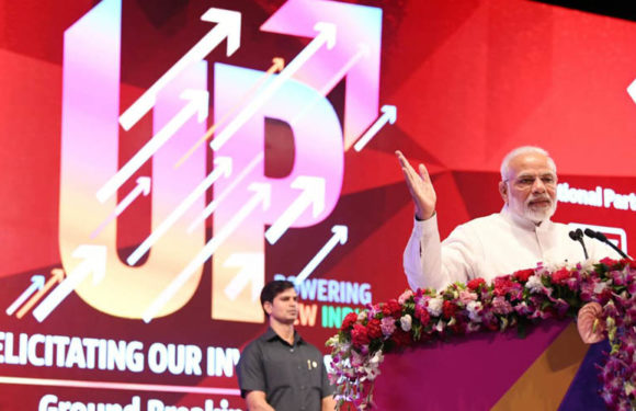 रिकार्ड टाइम में हुआ 60 हजार करोड़ का निवेश, यूपी में पड़ी अकल्पनीय निवेश की नींव-मोदी