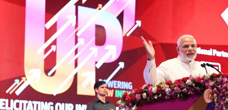 रिकार्ड टाइम में हुआ 60 हजार करोड़ का निवेश, यूपी में पड़ी अकल्पनीय निवेश की नींव-मोदी