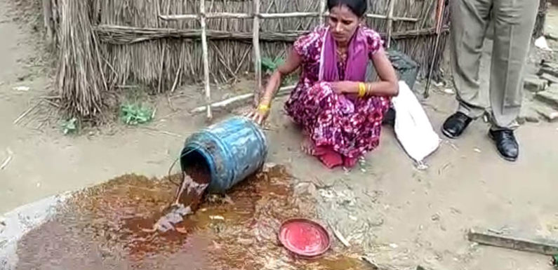 अवैध शराब माफियाओं पर आबकारी विभाग का चला चाबुक, सैकड़ो लीटर लहन नस्ट
