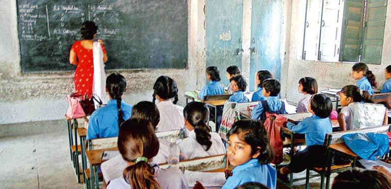 शिक्षकों और गेस्ट टीचरों की स्थायी नियुक्ति मई 2019 तक करे सरकार-हाईकोर्ट