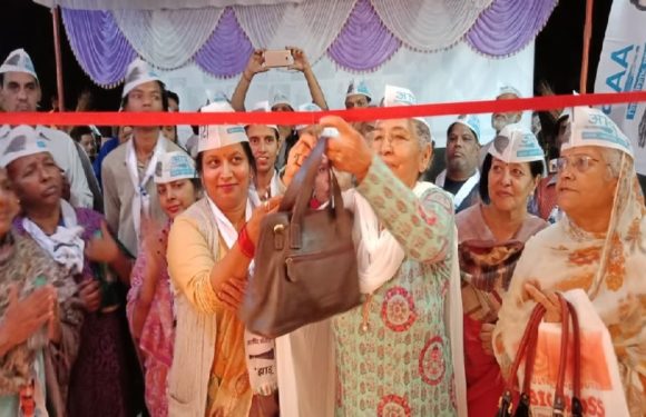 हरिद्वार से आम आदमी पार्टी की मेयर प्रत्याशी हेमा भण्डारी के चुनाव कार्यालय का उद्धाटन