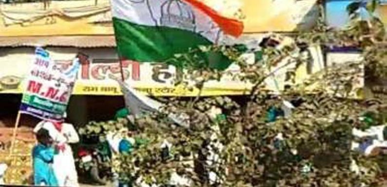 राष्ट्रीय ध्वज के अपमान का आरोप, हिंदू संगठनों ने की कार्रवाई की मांग
