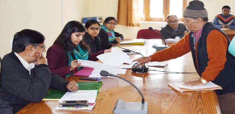 जिलाधिकारी स्वाति एस भदौरिया ने सुनी फरियादियों की समस्याऐं
