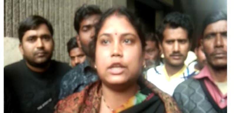पटरी दुकानदारों को हटाए जाने पर भड़की BJP नेत्री, प्रभारी डीएम से की मुलाकात