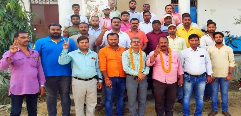पूर्वांचल पत्रकार एसोसिएशन कैंपियरगंज तहसील इकाई का पुनर्गठन