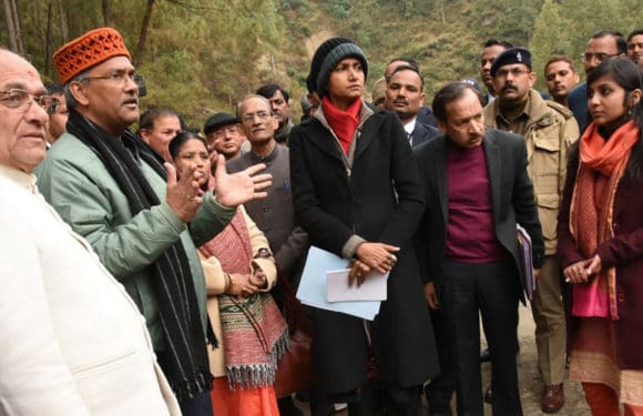 मुख्यमंत्री त्रिवेन्द्र सिंह रावत ने गैरसैंण में बनने वाली चौरड़ा झील का स्थलीय निरीक्षण