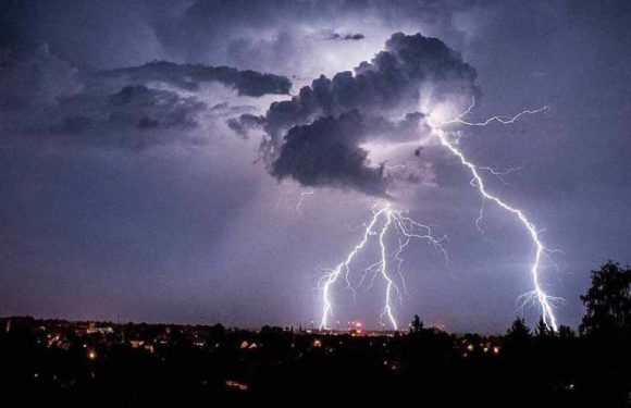 यूपी में आकाशीय बिजली से 11 लोगों की मौत
