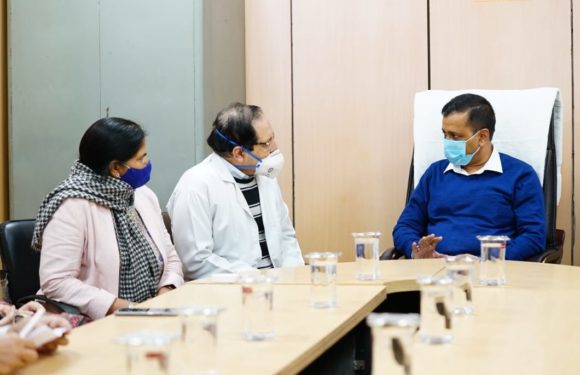 आईसीयू बेड बढ़ाने की कोशिश कर रहे हैं-केजरीवाल
