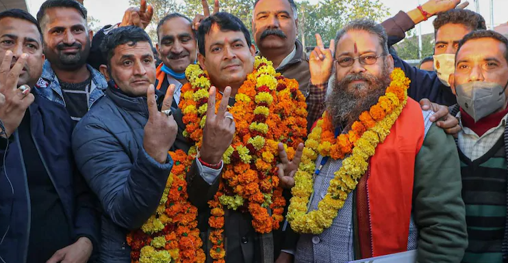J&K DDC ELECTION : जम्मू में बीजेपी की शानदार जीत, कश्मीर में गुपकार का दबदबा