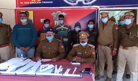 सिद्धार्थनगर : पुलिस और एसओजी की टीम ने 4 शातिर चोरों को किया गिरफ्तार