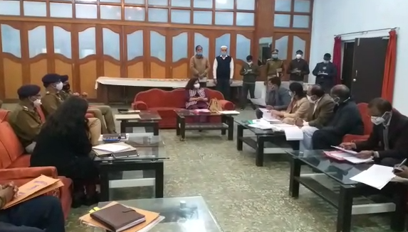 नोडल अधिकारी मोनिका एस. गर्ग ने की समीक्षा बैठक