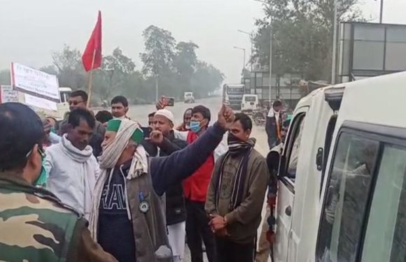 किसान बिल के विरोध में NH-228 पर उतरे किसान