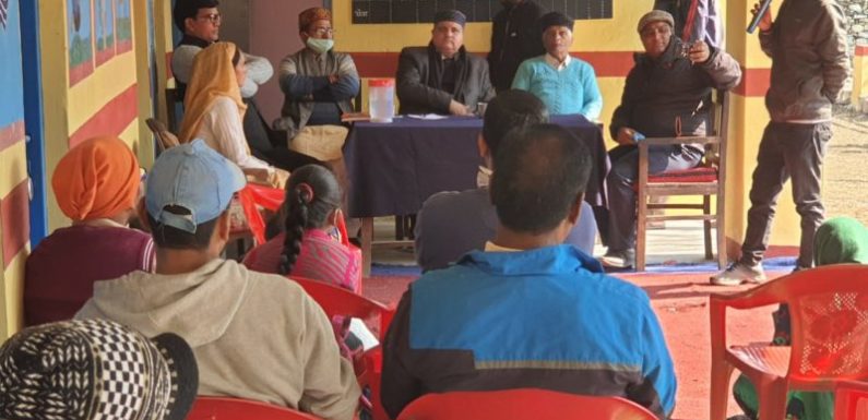 चमोली : विधायक महेंद्र भट्ट ने किया ग्राम पंचायत सिवाई का भ्रमण