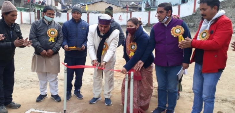 देवर कनेरी : नाथों सिंह क्रिकेट टूर्नामेंट का किया गया आयोजन