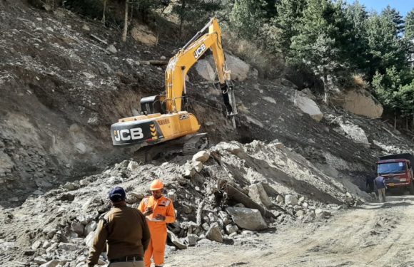 आपदा प्रभावित रैणी तपोवन क्षेत्र में सर्च एंड रेस्क्यू आपरेशन लगातार जारी