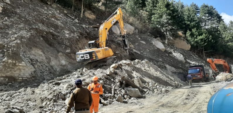 आपदा प्रभावित रैणी तपोवन क्षेत्र में सर्च एंड रेस्क्यू आपरेशन लगातार जारी