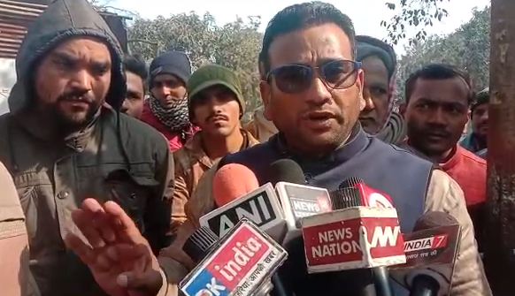 सिद्धार्थनगर : अतिक्रमण हटाए जाने पर पूर्व विधायक ने जताया ऐतराज़