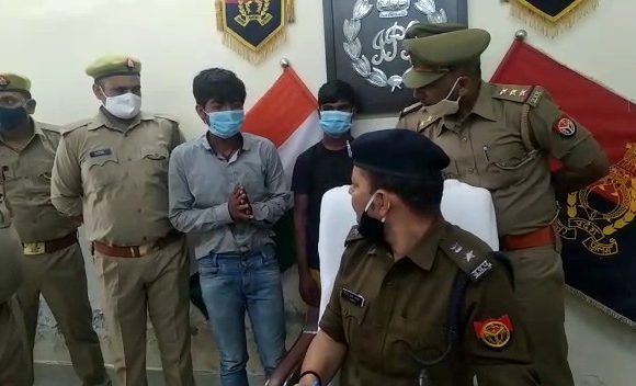 दो शातिर बाइक चोर चढ़े पुलिस के हत्थे, 10 मोटरसाइकिल बरामद