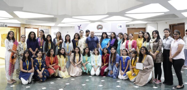 उपमुख्यमंत्री मनीष सिसोदिया ने मेंटरिंग प्रोग्राम पूरा होने पर छात्राओं को दी बधाई
