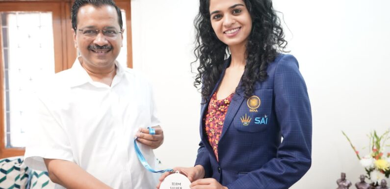 मुख्यमंत्री अरविंद केजरीवाल ने शतरंज खिलाड़ी तानिया सचदेव को किया सम्मानित