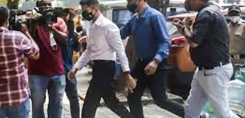 आर्यन खान केस में एक और ट्विस्ट: NCB अफसर समीर वानखेड़े ने मुंबई पुलिस कमिश्नर को पत्र लिखा
