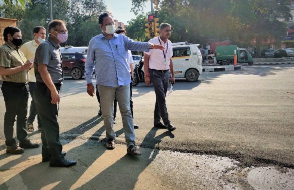 दिल्ली की निर्माणाधीन सड़कों का औचक निरीक्षण किए पीडब्ल्यूडी मंत्री सत्येंद्र जैन