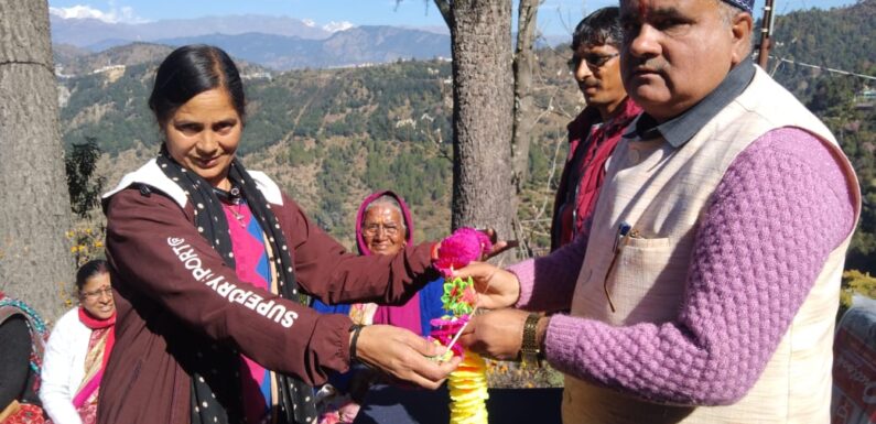 कोरोना काल में उत्कृष्ट कार्य करने के लिए  विधायक ने देवर में आंगनबाड़ी कार्यकत्रियों को किया सम्मानित