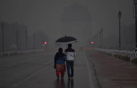 दिल्ली में शनिवार को बारिश के अनुमान के बाद हो सकती है ज़हरीली हवा में हल्की सुधार