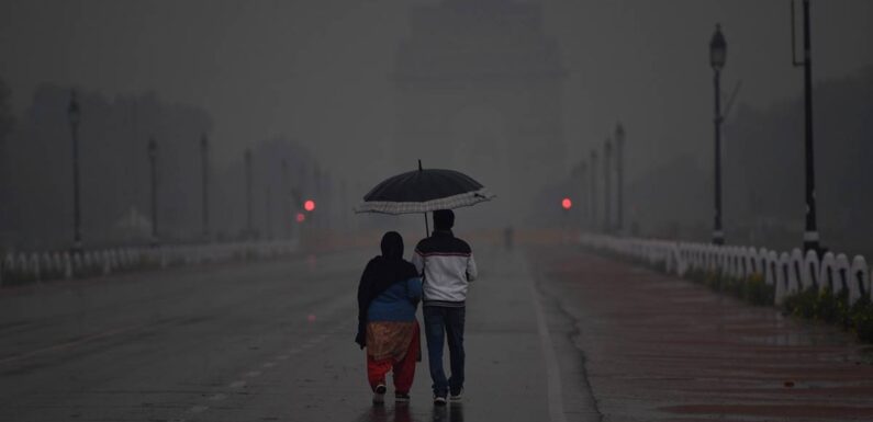 दिल्ली में शनिवार को बारिश के अनुमान के बाद हो सकती है ज़हरीली हवा में हल्की सुधार