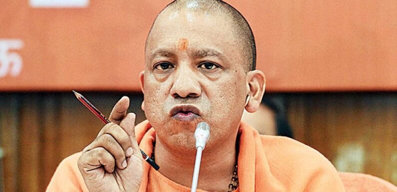 UPTET Paper leak: योगी बोले- ‘एक महीने के अंदर दोबारा होगी निशुल्क परीक्षा, चंद्र शेखर आज़ाद ने साधा निशाना