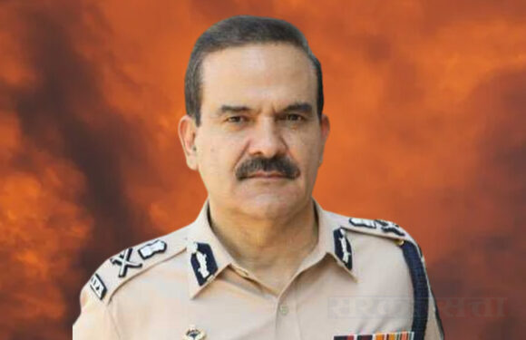 रंगदारी मामला: मुंबई के पूर्व पुलिस प्रमुख परम बीर सिंह बिल से निकले