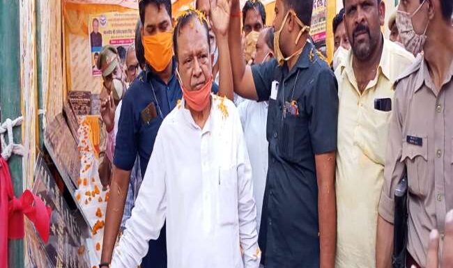 गांवों को गुणवत्तापूर्ण सड़क मार्ग से जोड़ना सरकार की पहली प्राथमिकता- श्री राजेन्द्र प्रताप सिंह ‘मोती सिंह’