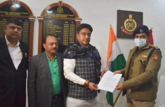 प्रदेश भाजपा ने पुलिस से मिलकर दिल्ली के स्वास्थ्य मंत्री के खिलाफ कार्रवाई करने के लिए शिकायत दर्ज करवाई
