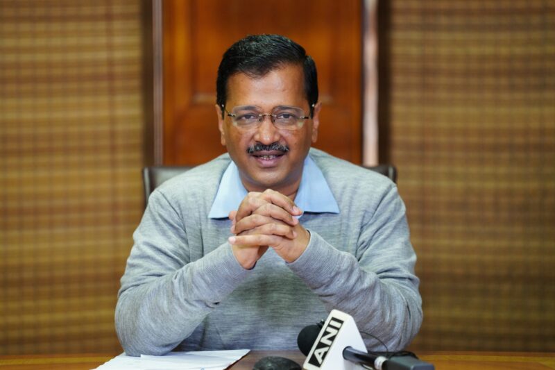 पीएम मोदी को सीएम केजरीवाल का पत्र, डॉक्टरों को अस्पताल में होना चाहिए, ना कि सड़कों पर