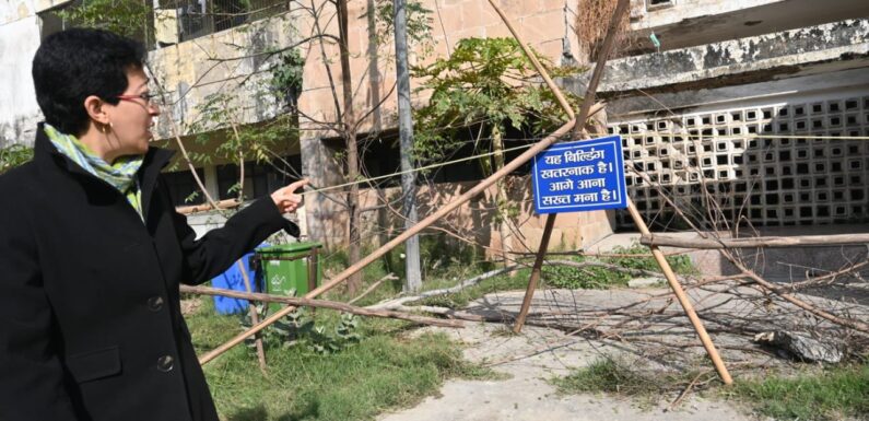 मरीजों की जान के साथ खिलवाड़, खुद एमसीडी द्वारा अस्पताल की इमारत को खतरनाक घोषित करने के बावजूद जारी है मरीजों का इलाज