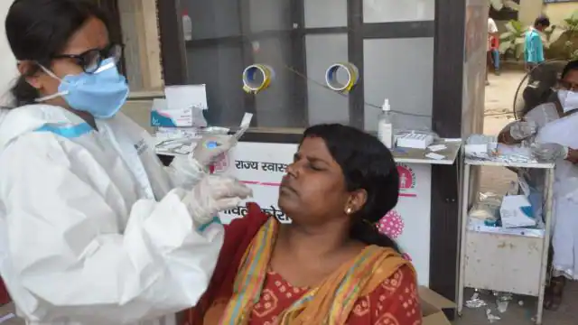 तीसरी लहर मचा रही कोहराम; बिहार में बढ़ा कहर