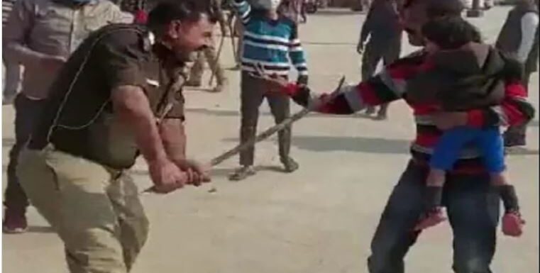कानपुर देहात में बच्चे को गोद में लिए युवक पर पुलिस के लाठी चार्ज पर भड़के वरुण गांधी