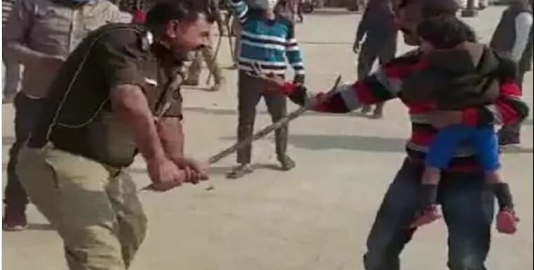 कानपुर देहात में बच्चे को गोद में लिए युवक पर पुलिस के लाठी चार्ज पर भड़के वरुण गांधी