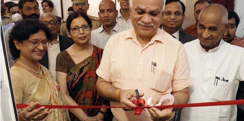 सी.एम.एस. में विश्व स्तरीय रोबोटिक्स लैब का शुभारम्भ किया मुख्य सचिव श्री दुर्गाशंकर मिश्र ने
