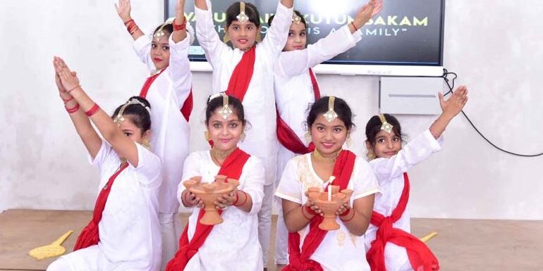 सी.एम.एस. के नये गोल्फ सिटी कैम्पस में कम्प्यूटर लैब का उद्घाटन