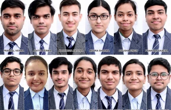 भारत सरकार द्वारा सी.एम.एस. के 13 छात्रों को चार-चार लाख रूपये की स्कॉलरशिप