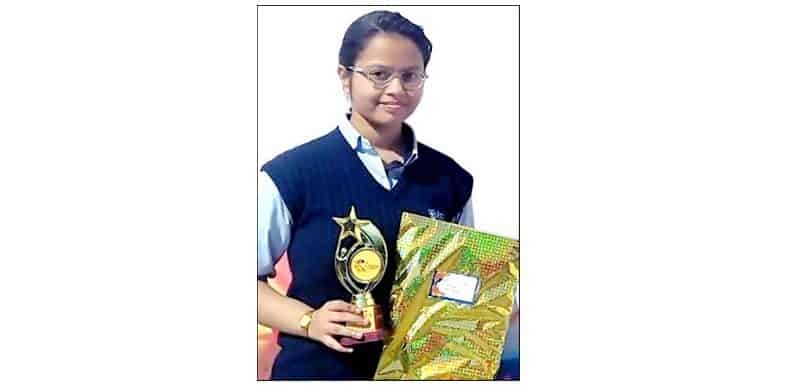 पेंन्टिग प्रतियोगिता का प्रथम पुरस्कार सी.एम.एस. छात्रा को￼