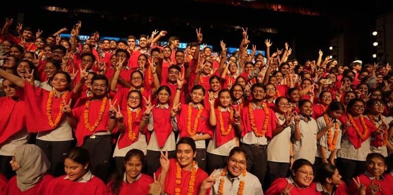 आई.एस.सी. में सी.एम.एस. छात्र अर्यान तारिक (99.75%) ऑल इण्डिया टॉपर