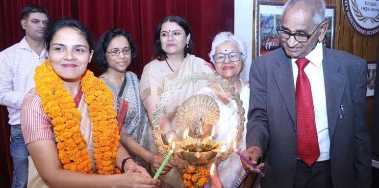 शिक्षकों के सम्मान से ही समाज में रचनात्मक बदलाव आयेगा- डा. रोशन जैकब आई.ए.एस., कमिश्नर, लखनऊ डिवीजन