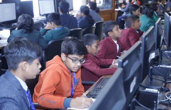 गणित क्विज एवं पजल में जोरदार प्रतिभा प्रदर्शन किया प्रतिभागी छात्रों ने